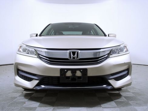 Used 2016 Honda Accord LX image 5