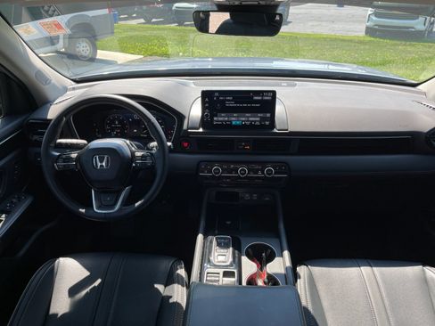 Used 2025 Honda Pilot Elite image 15