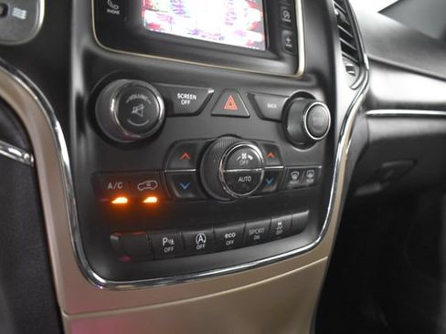 Used 2017 Jeep Grand Cherokee Limited RWD image 19