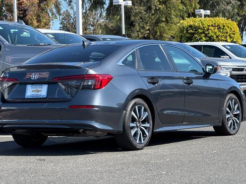 Used 2023 Honda Civic EX image 5