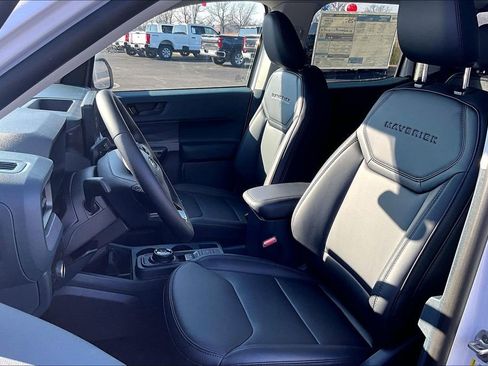 New 2026 Ford Maverick Lariat w/ Black Appearance Package image 9