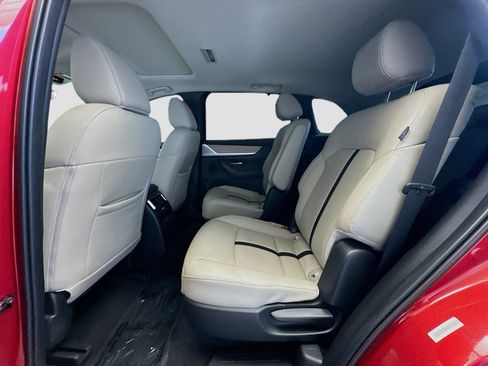 Used 2024 MAZDA CX-90 3.3 Turbo w/ Preferred Plus image 16