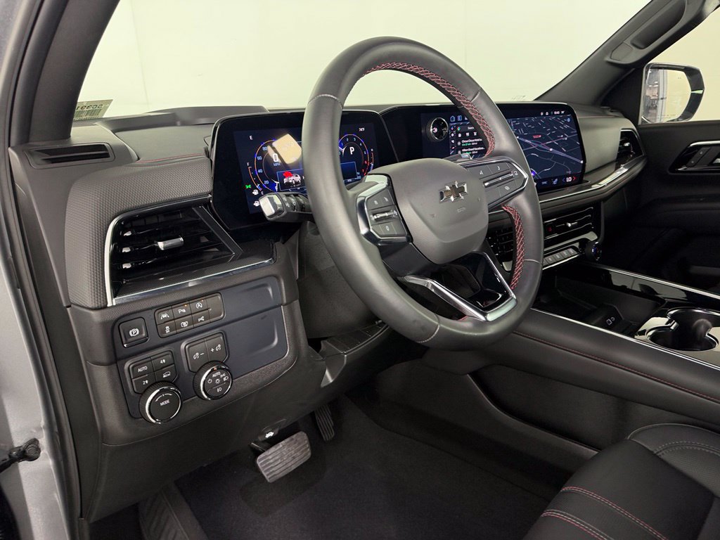 Used 2026 Chevrolet Suburban RST AWD/4WD image 13