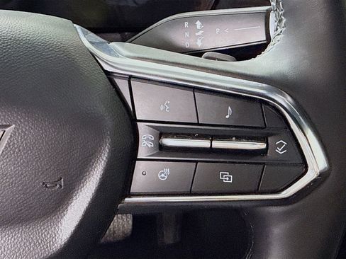 Used 2025 Chevrolet Equinox LT w/ Convenience Package II image 15