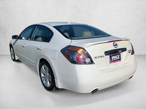 Used 2012 Nissan Altima 3.5 SR w/ Sport Pkg FWD image 10