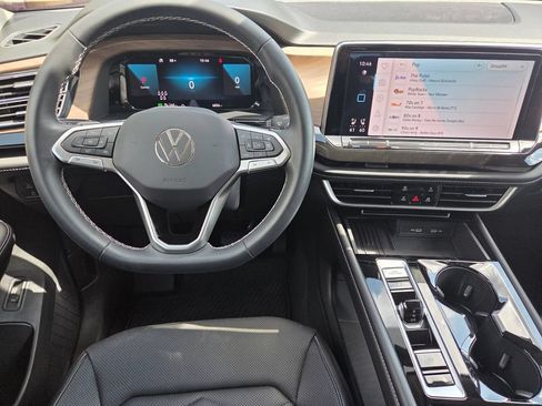 Used 2026 Volkswagen Atlas SE FWD image 22