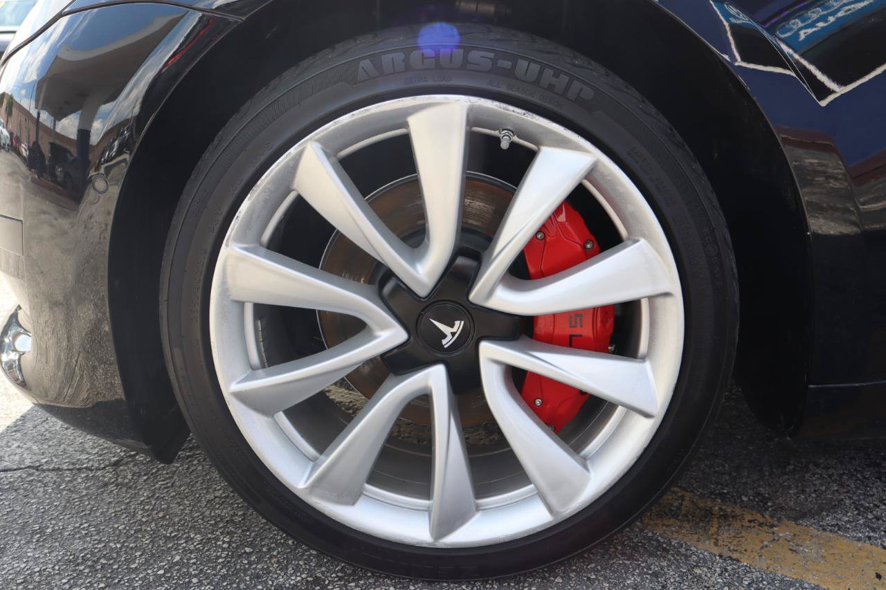 Used 2018 Tesla Model 3 Long Range RWD image 25