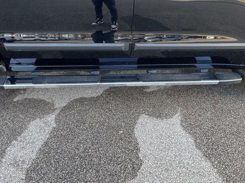 Used 2020 Chevrolet Silverado 1500 High Country image 8