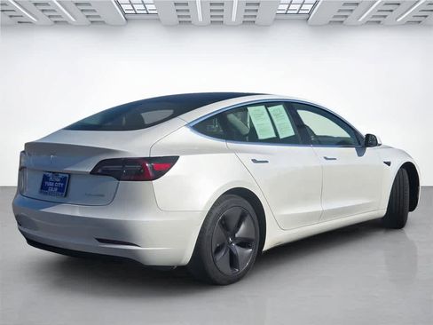 Used 2020 Tesla Model 3 Long Range image 5