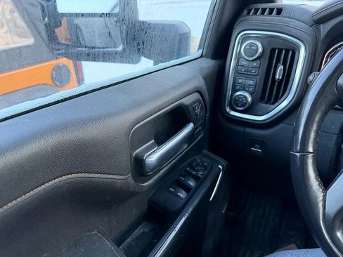 Used 2022 GMC Sierra 3500 AT4 w/ AT4 Premium Plus Package image 11