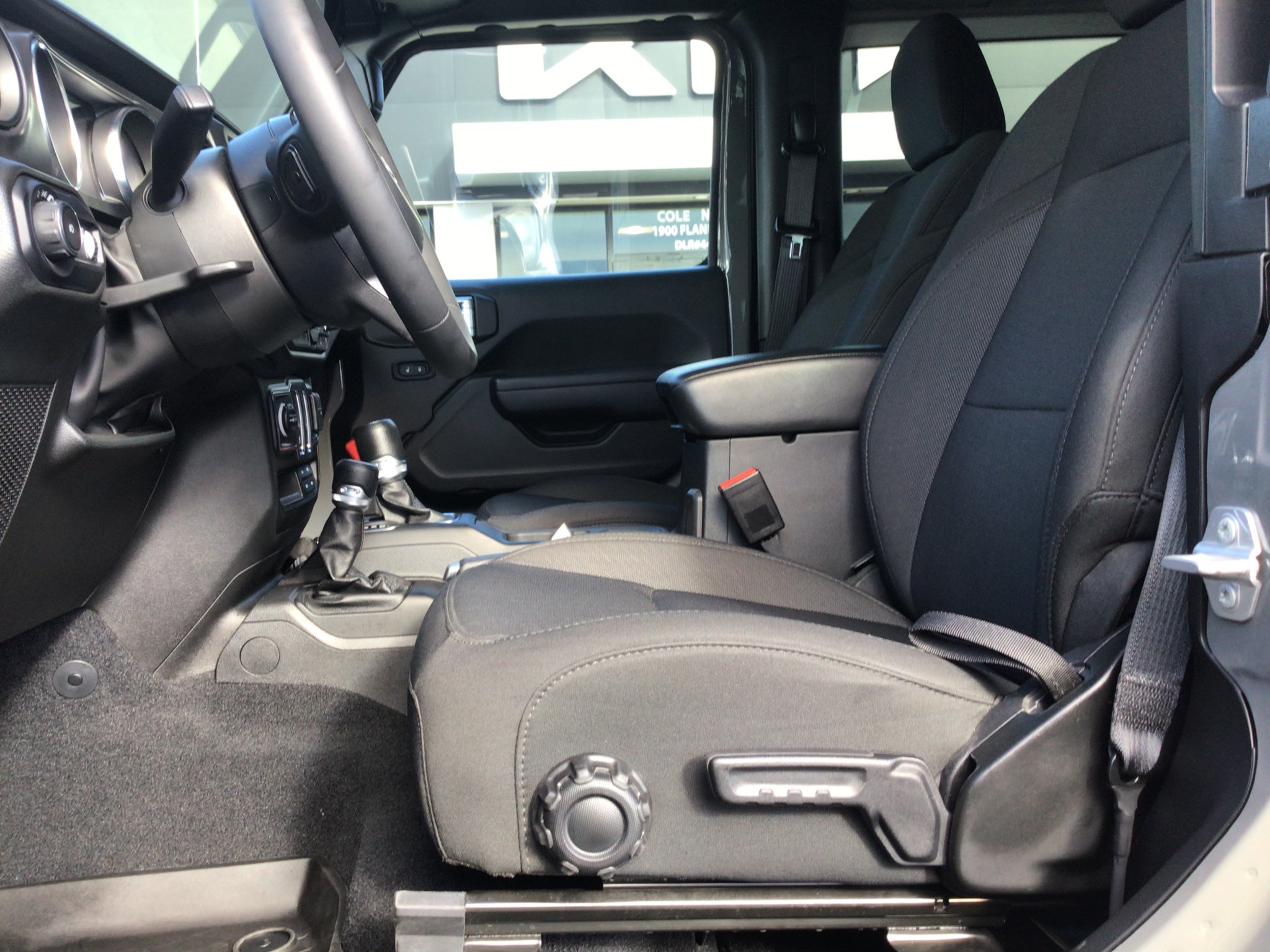 Used 2023 Jeep Wrangler Sport AWD/4WD image 6