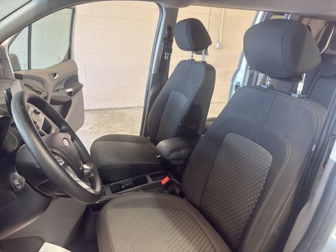 Used 2021 Ford Transit Connect XLT FWD image 16