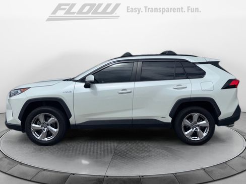 Used 2021 Toyota RAV4 XLE Premium AWD/4WD image 4