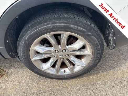 Used 2013 Ford Explorer XLT image 16