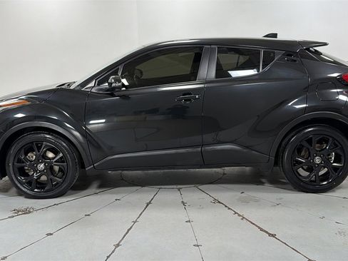 Used 2021 Toyota C-HR Nightshade image 8