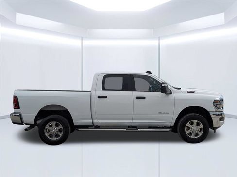 Used 2026 RAM 2500 Big Horn AWD/4WD image 7