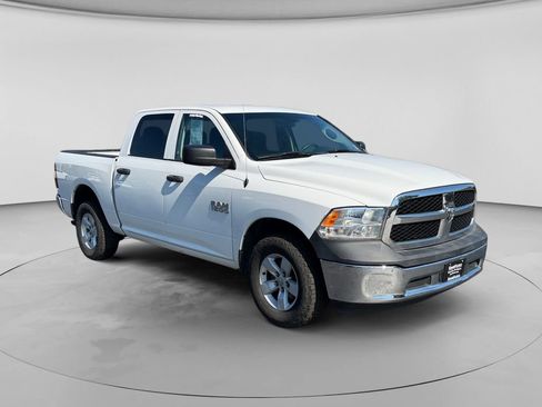 Used 2022 RAM 1500 Classic SLT AWD/4WD image 12