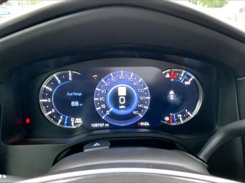 Used 2018 Cadillac Escalade ESV Premium Luxury AWD/4WD image 26
