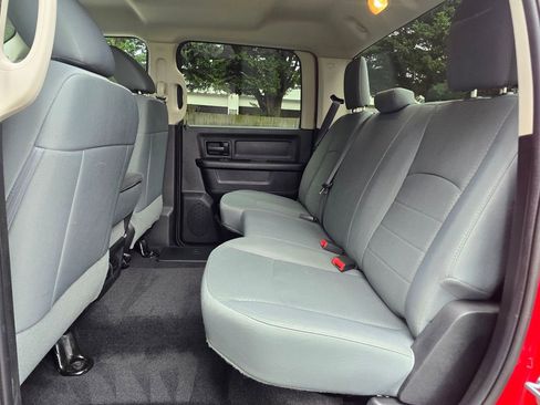 Used 2017 RAM 2500 Tradesman w/ Chrome Appearance Group image 22