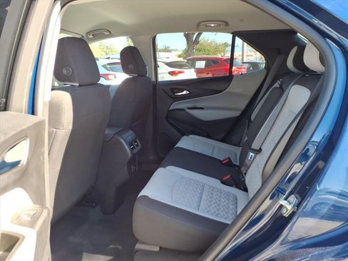 Used 2022 Chevrolet Equinox LS w/ LS Convenience Package image 17