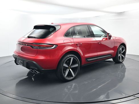 Certified 2025 Porsche Macan AWD/4WD image 15