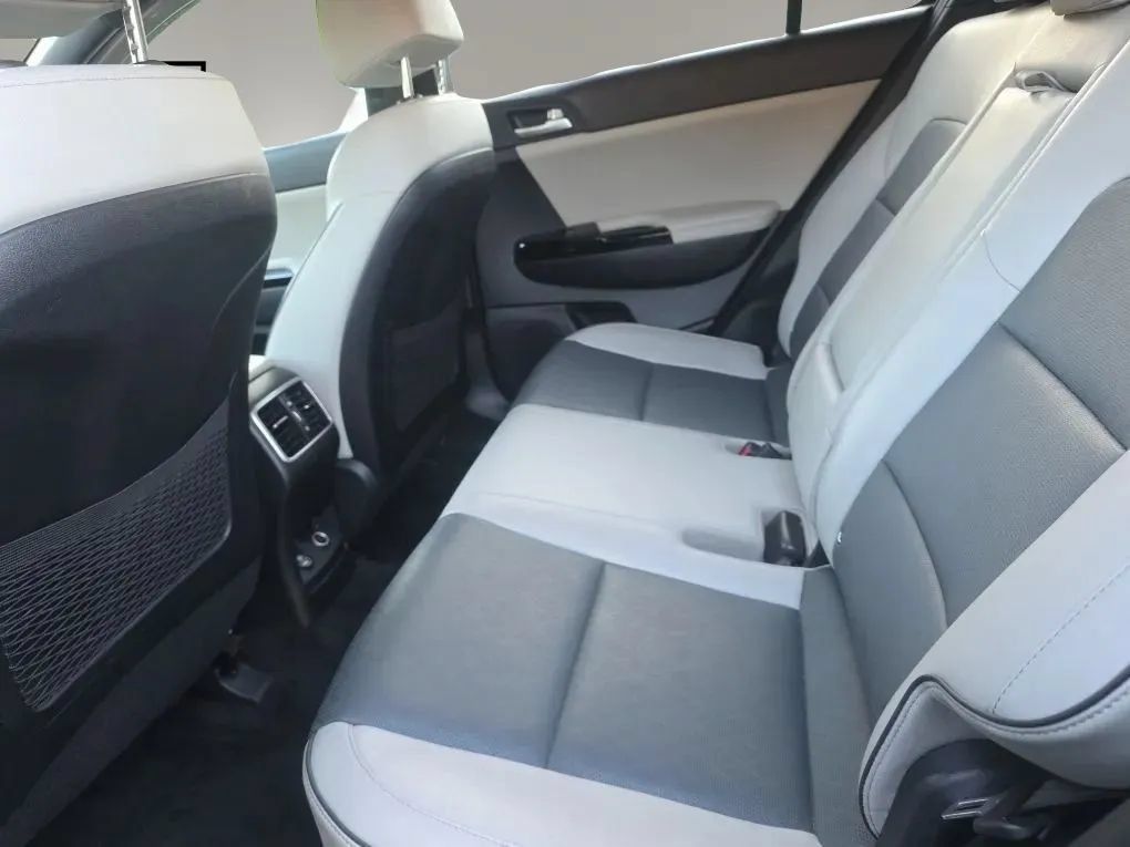 Used 2018 Kia Sportage EX w/ EX Sport Appearance Package AWD/4WD image 10