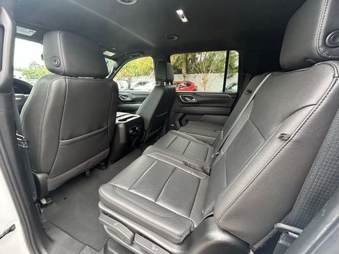 Used 2024 Chevrolet Suburban LT image 15