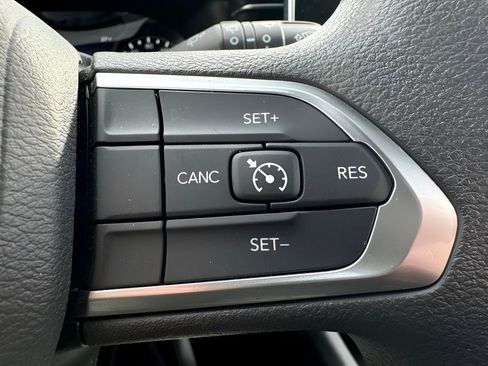 Certified 2025 Jeep Compass Sport image 20