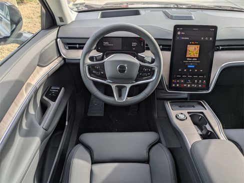 New 2025 Volvo EX90 Ultra image 17