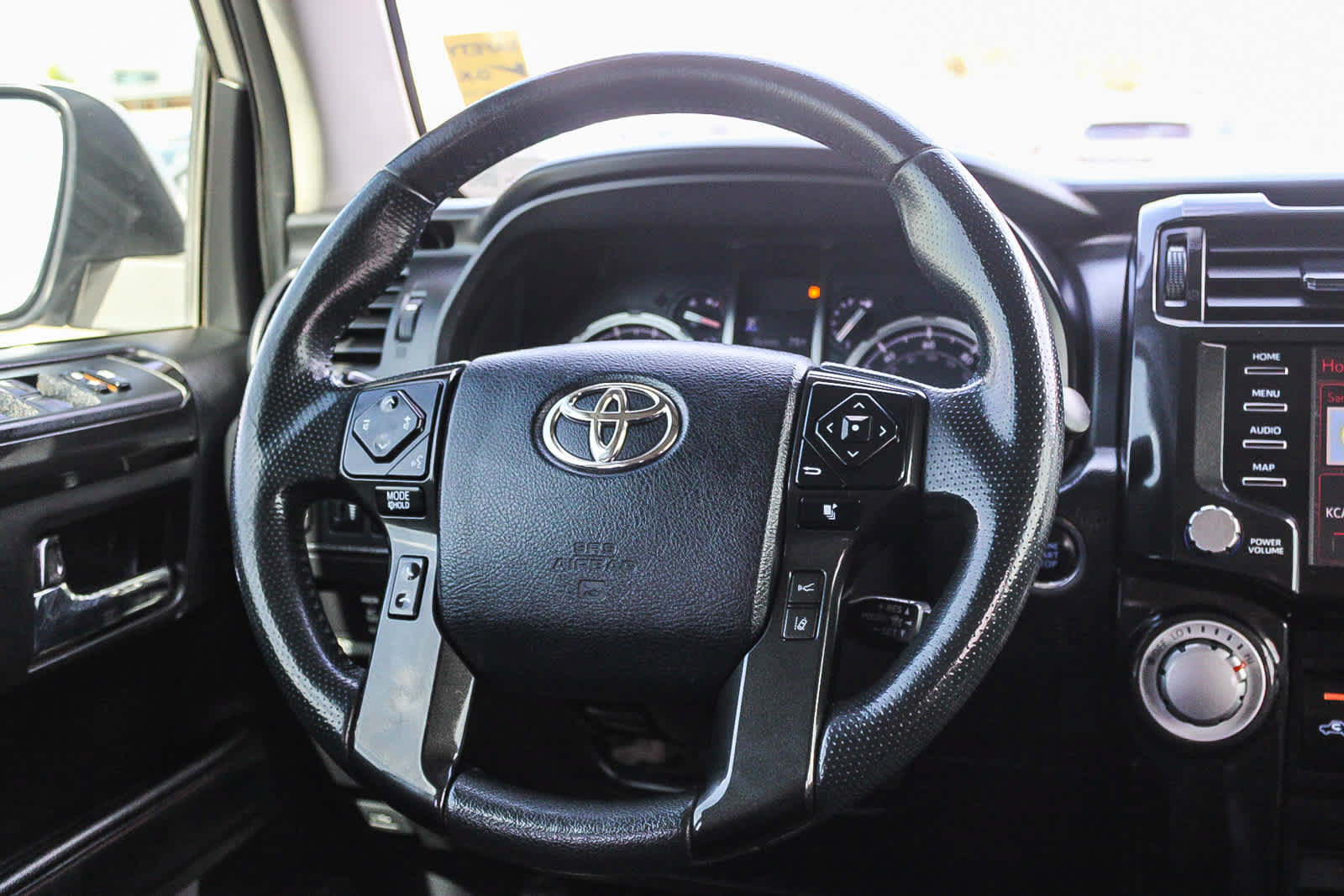Used 2020 Toyota 4Runner TRD Off-Road Premium w/ Moonroof Package AWD/4WD image 15