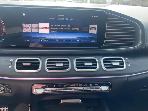Used 2024 Mercedes-Benz GLS 450 4MATIC image 18