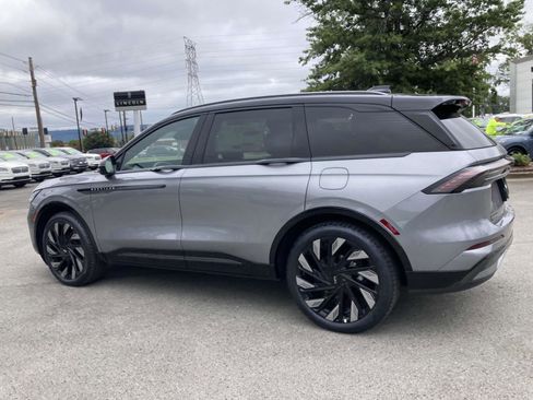 New 2025 Lincoln Nautilus Reserve image 7