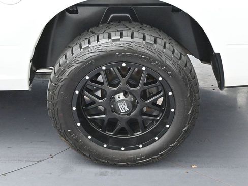 Used 2015 RAM 1500 Express AWD/4WD image 21