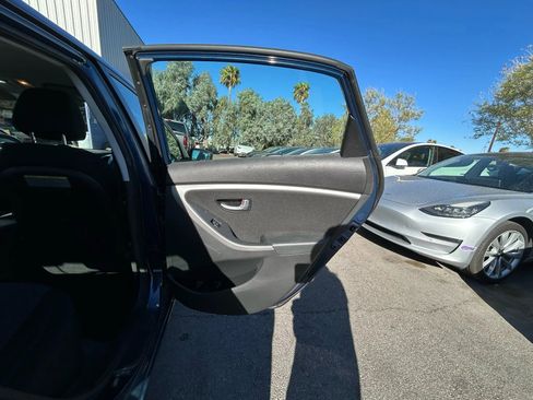 Used 2016 Hyundai Elantra GT image 14