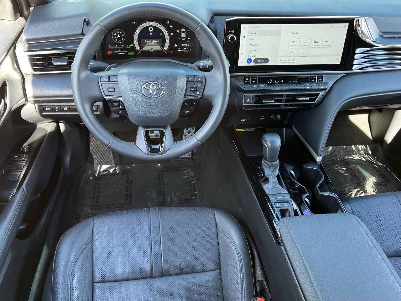 Used 2025 Toyota Camry XSE FWD image 10