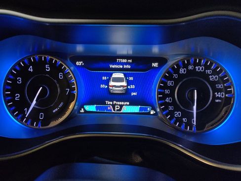 Used 2015 Chrysler 200 C w/ Navigation & Sound Group I image 23