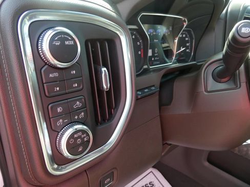 Certified 2021 GMC Sierra 1500 Denali w/ Denali Ultimate Package AWD/4WD image 29