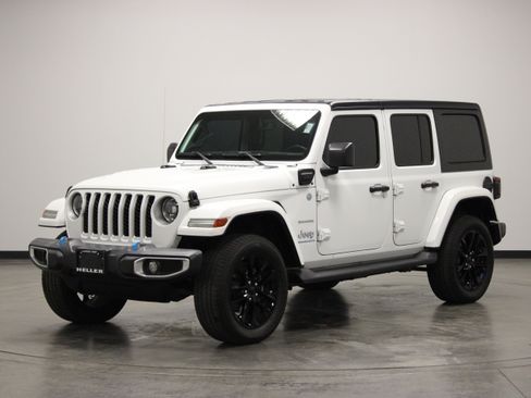 Used 2023 Jeep Wrangler Unlimited Sahara w/ Cold Weather Group AWD/4WD image 4