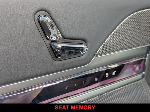 New 2025 BMW i7 eDrive50 w/ M Sport Package image 13