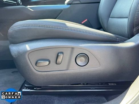 Used 2024 Chevrolet Equinox EV LT AWD/4WD image 17
