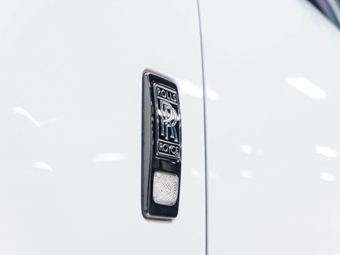 Used 2021 Rolls-Royce Cullinan Black Badge AWD/4WD image 30