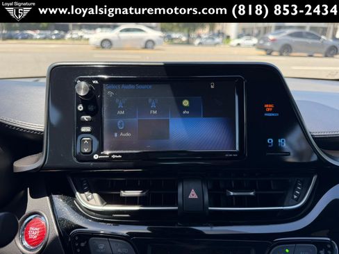 Used 2018 Toyota C-HR XLE FWD image 23