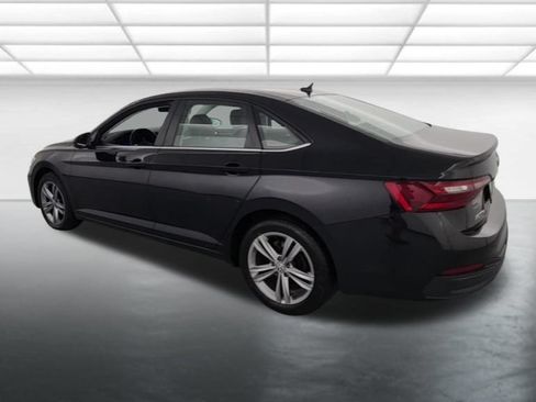 Used 2024 Volkswagen Jetta SE FWD image 6