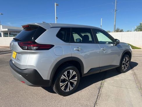 Used 2023 Nissan Rogue SV AWD/4WD image 4
