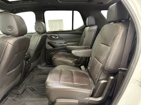 Used 2023 Chevrolet Traverse High Country AWD/4WD image 10