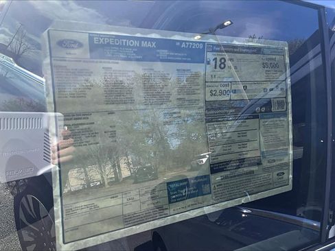 New 2025 Ford Expedition Max Platinum w/ Driver's Package image 17