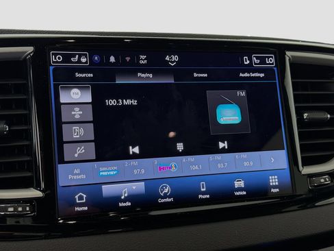Used 2025 Chrysler Pacifica Select FWD image 17