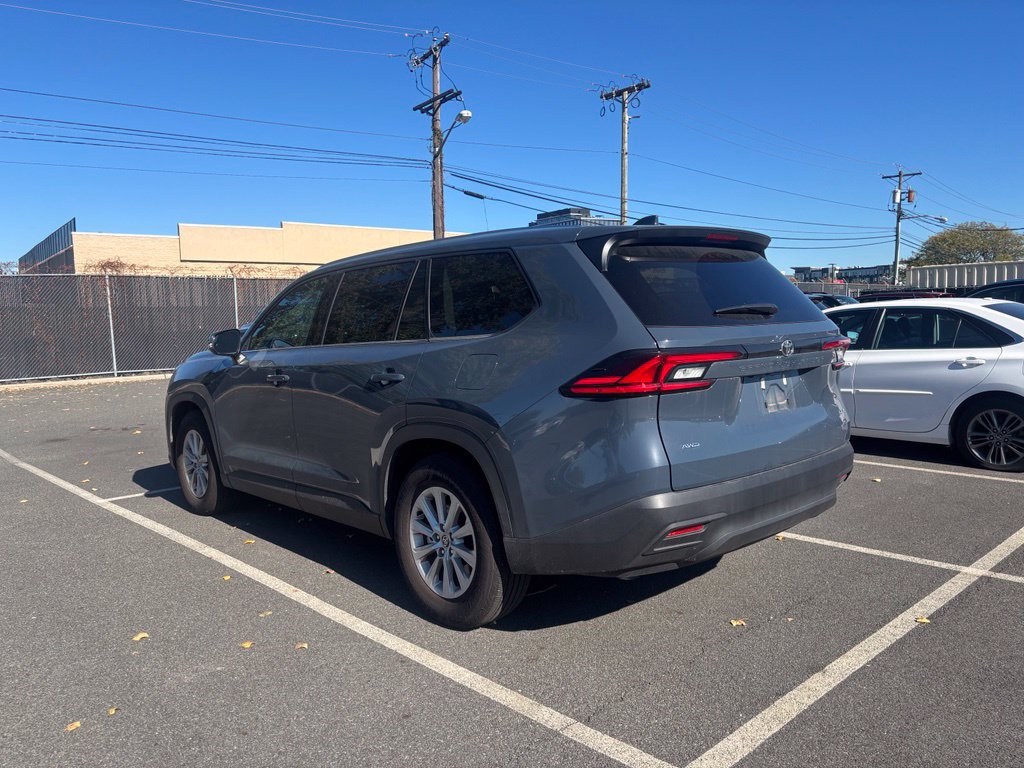 Used 2026 Toyota Grand Highlander AWD image 3