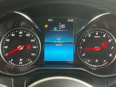 Used 2021 Mercedes-Benz GLC 300 image 24