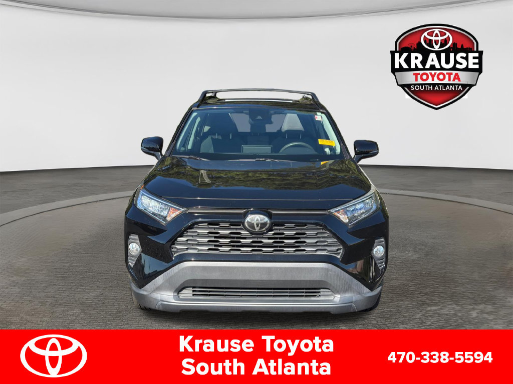Used 2020 Toyota RAV4 XLE w/ Convenience Package FWD image 2